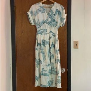 Size small, Entro, mid-length dress with pockets.